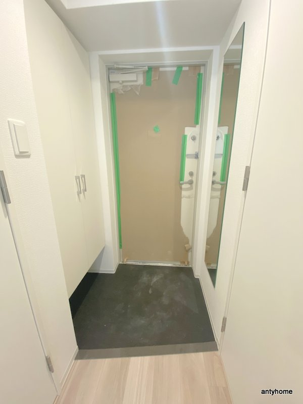 セレニテ新大阪ミラク壱番館　仲介手数料無料の玄関