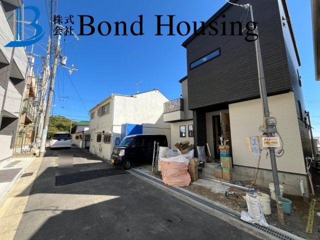 長期優良住宅・地盤２０年保証・王居殿　限定１棟の駐車場