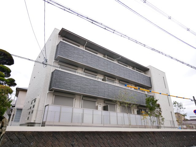 シャーメゾン　ヴィラ学園前の外観