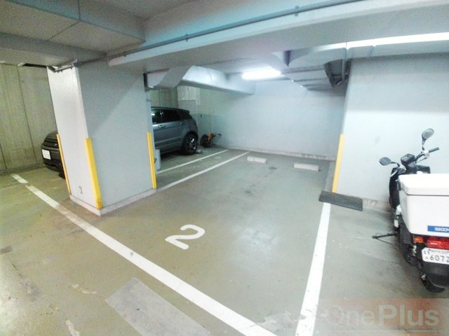 フォーラム六甲の駐車場