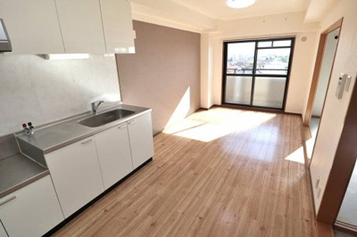 【居間・リビング】 | リープハーベン八尾木 | おしゃれなリビングです