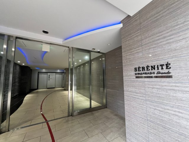 セレニテ心斎橋グランデのエントランス|毎日通るエントランスはこのようになっています