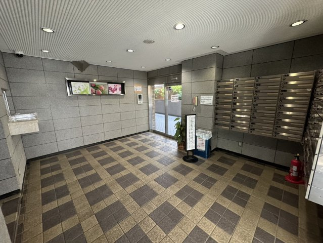 レクセル目黒のエントランス