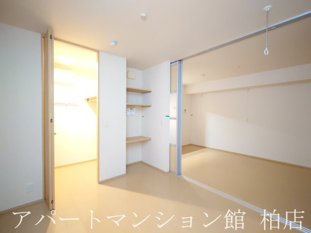 クレシアコートの居間・リビング