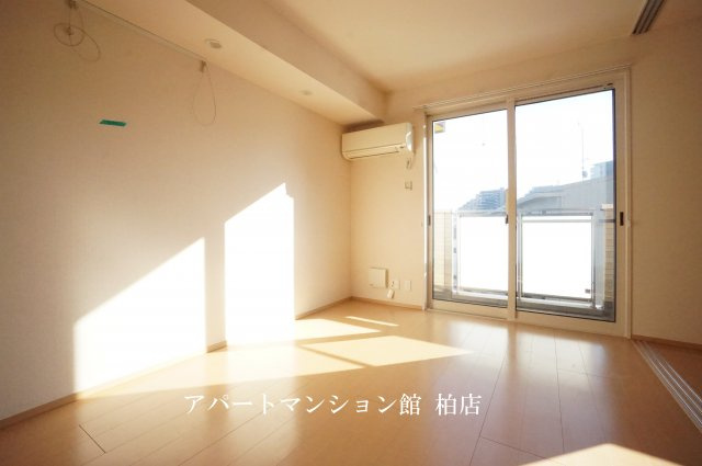 クレシアコートの洗面所