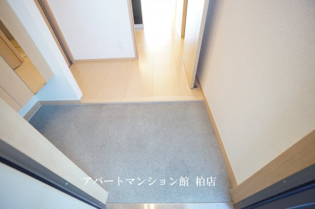 クレシアコートの駐車場