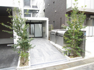 高級感のあるオシャレなエントランス