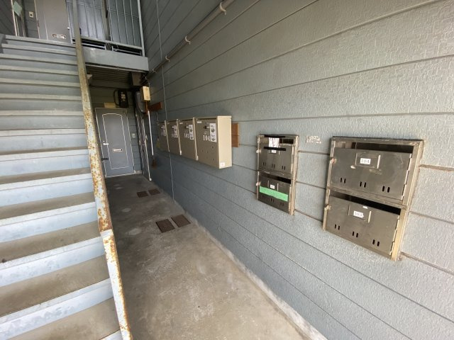 ドミール中貫のエントランス