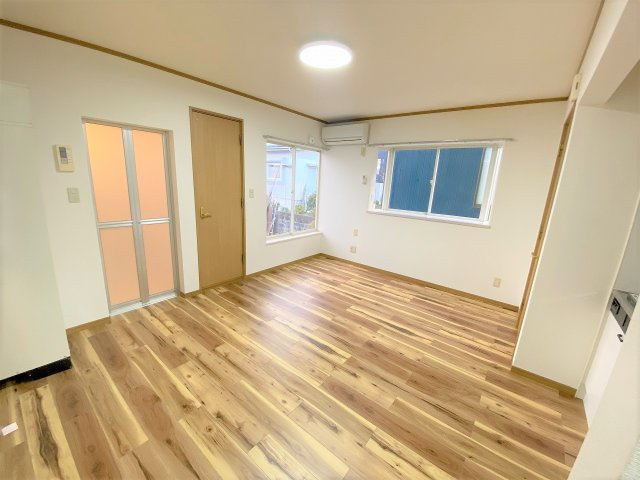 ドミール中貫の居間・リビング