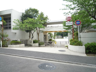 横浜市立倉田小学校まで750m