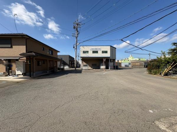和歌山市栗栖　倉庫の前面道路含む現地写真
