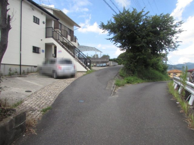 【その他】 | ～商談中～堂丸グリーンハイツ | 前面道路の写真です。（令和６年９月撮影）