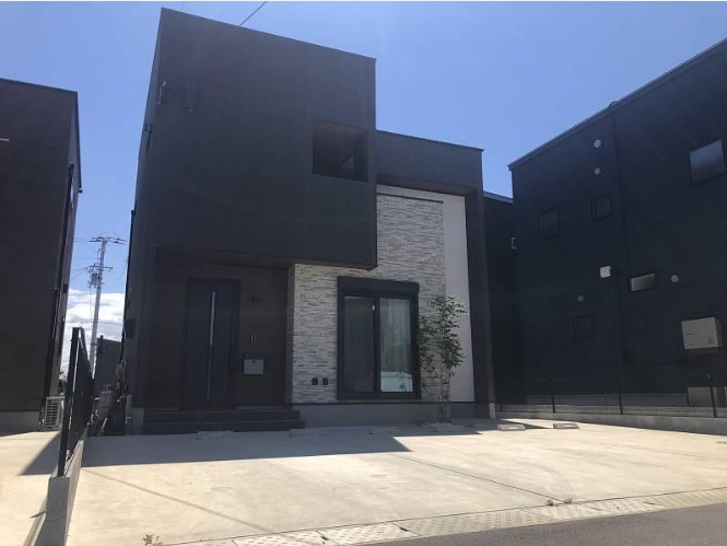 南国市元町　中古戸建　（築浅物件）の外観