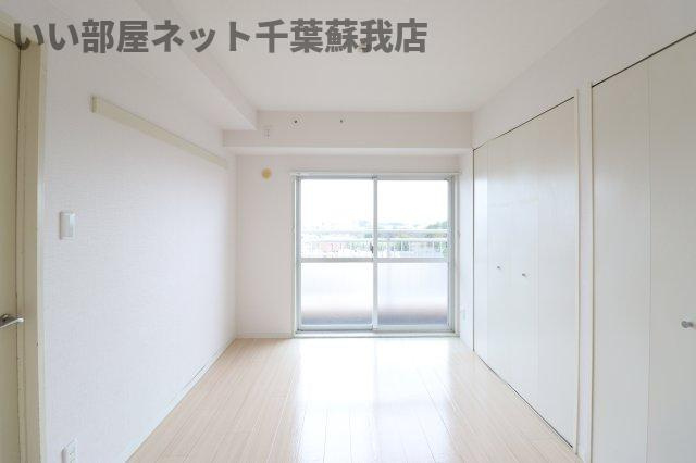 オーシャンビュー壱番館の寝室|使い勝手のいい寝室です