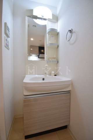 プレミアムコート大正フロントの洗面所
