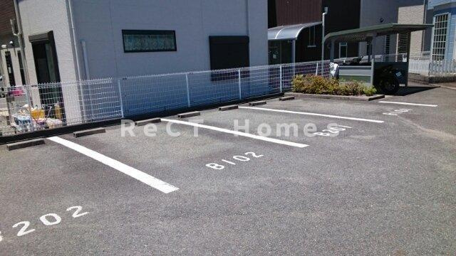 アメニティー北平野Ｂの駐車場