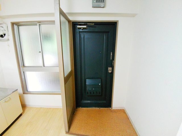 西甲南レジデンスの玄関