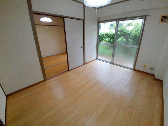 西甲南レジデンスの洋室