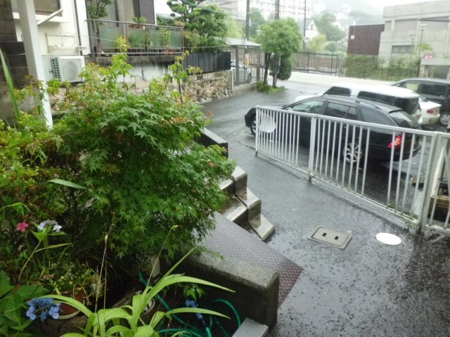 西甲南レジデンスの庭