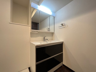 【独立洗面台】 | グランカーサ難波元町