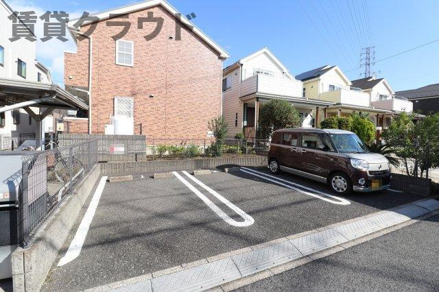 アクアパレスの駐車場|駐車場があるので、車を買う予定の方も安心です