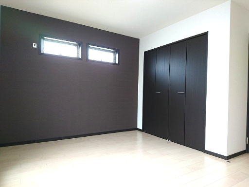 【居間・リビング】 | フジパレス下新庄６番館 | フローリングのきれいなお部屋です