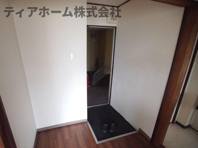 新和マンションの玄関|きれいな玄関です