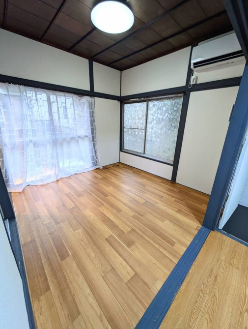 越谷市平方貸家