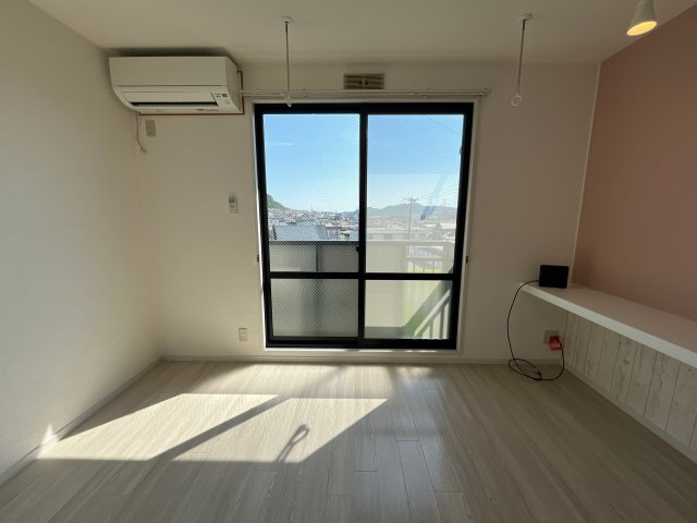 サニーハイツ御立Ｓの居間・リビング