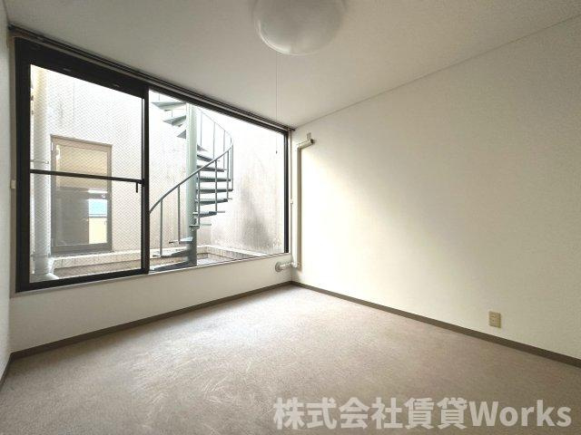 朝日プラザメルクマール眉山東の居間・リビング|こちらの居間で趣味の時間をお楽しみください