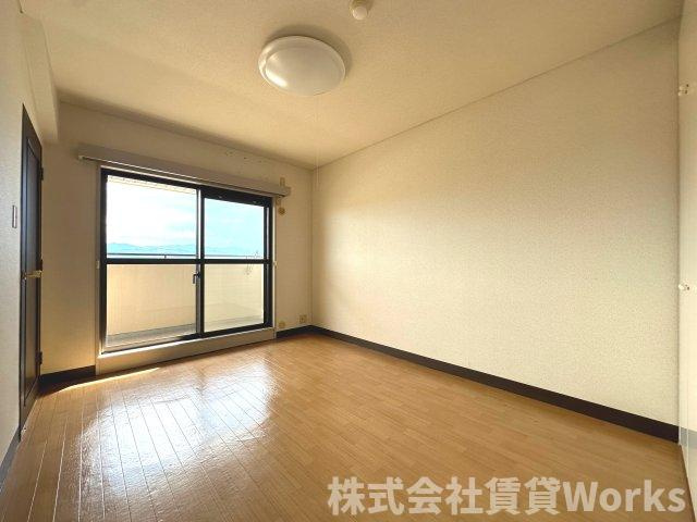 朝日プラザメルクマール眉山東の居間・リビング|おしゃれなリビングです