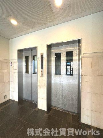 朝日プラザメルクマール眉山東のエントランス|落ち着いたエントランスです