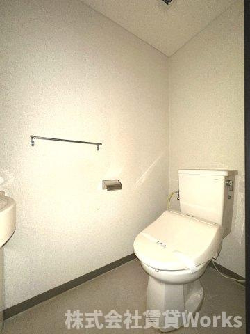 朝日プラザメルクマール眉山東のトイレ|シンプルで使いやすいトイレです