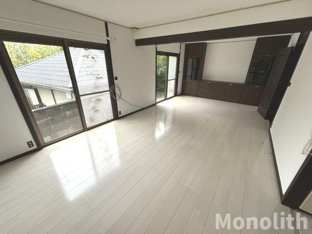 マザーグース戸建ての居間・リビング