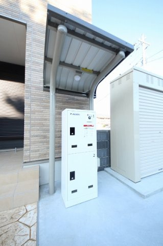 緑町3丁目アパートのその他共用部分|宅配ボックスです