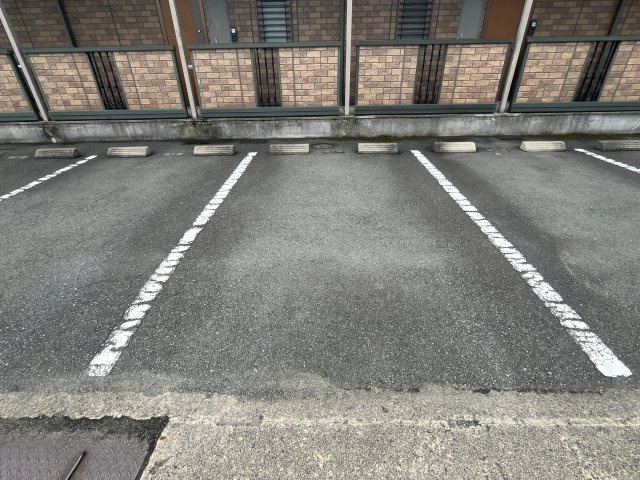 サンライズ城南の駐車場