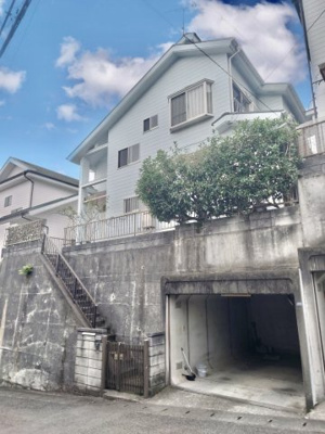 【外観】 | ビルトインガレージ、日当たり良好♪