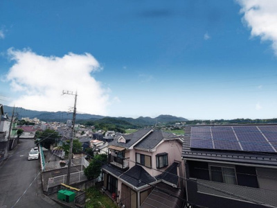 【外観】 | ビルトインガレージ、日当たり良好♪ | 現地の眺望