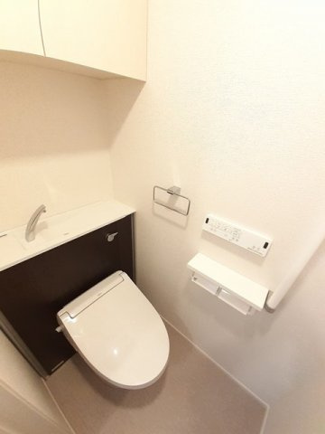 ファイン　ジニア　Ａのトイレ|コンパクトで使いやすいトイレです