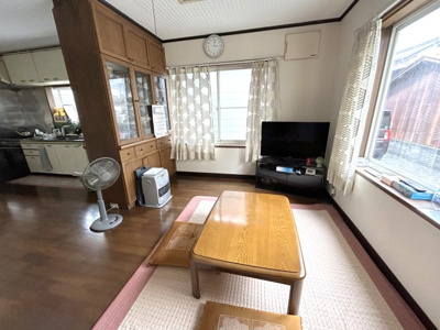 【居間・リビング】 | 岩美郡岩美町浦富 中古戸建て