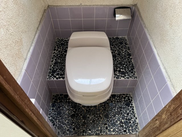 南田原町貸家のトイレ