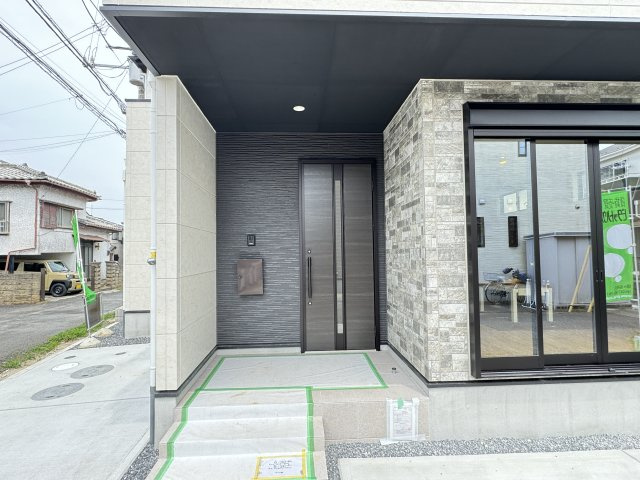 鎌ケ谷市南初富４丁目新築戸建【鎌ケ谷小学校：9分】のエントランス|エントランス・玄関ポーチ