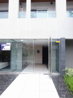 【エントランス】