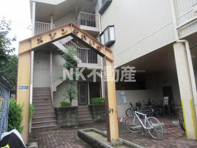 【エントランス】 | メゾンそれいゆ（高井田賃貸） | ゆとりのあるエントランスです