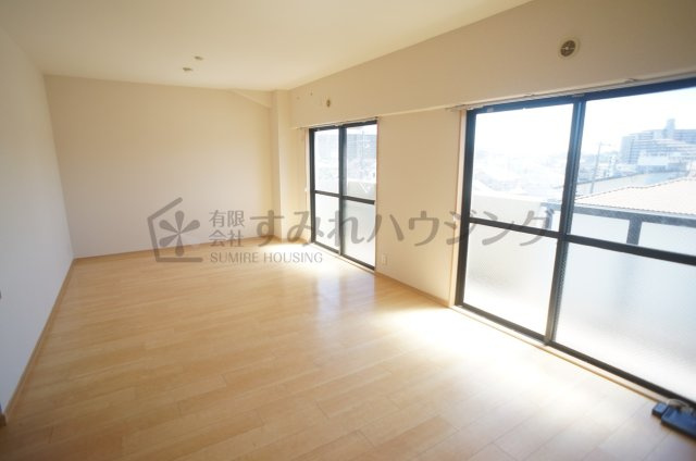 カーサ中野Ｐ１の居間・リビング