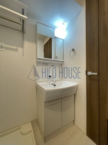 スプリング　サニーの洗面所