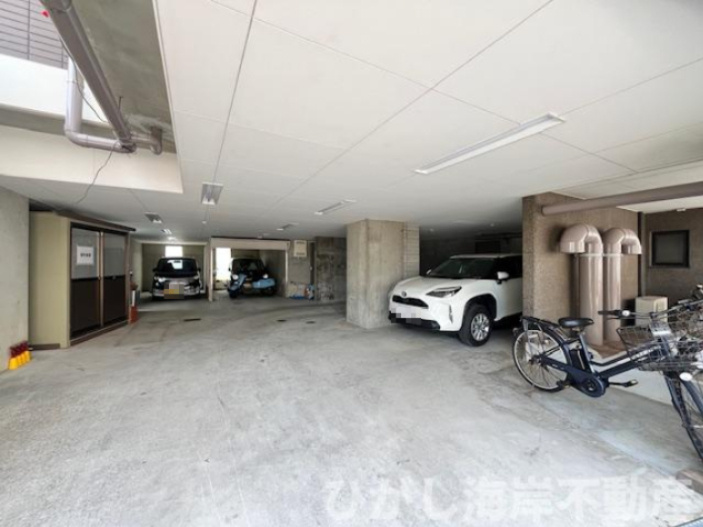 ブルーコート湘南の駐車場|新規リフォーム完了！敷地内駐車場
