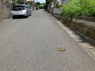【前面道路含む現地写真】 | グランファミーロ高田町Ⅱ　売地　JR外房線「誉田駅」
西側道路南側から北側に向かって撮影
