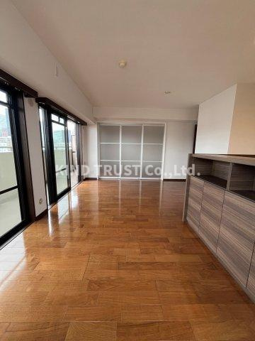 ライオンズマンション梅田中崎町の居間・リビング|ゆったり過ごせる居間です