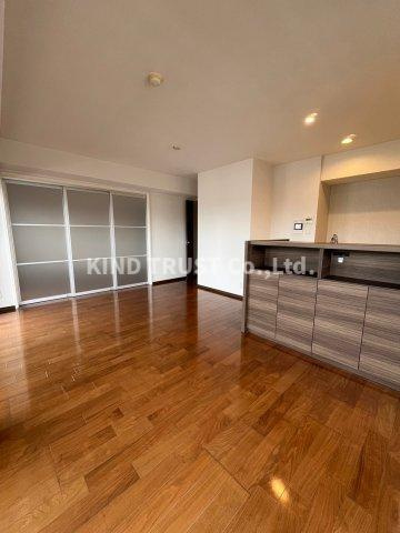 ライオンズマンション梅田中崎町の居間・リビング|ゆったり過ごせる居間です